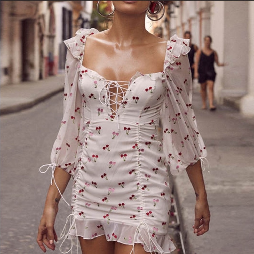 For love and lemons Beaumont cherry mini Small